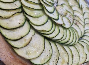 Une photo de Tarte Fine Courgette, Chèvre et Basilic
