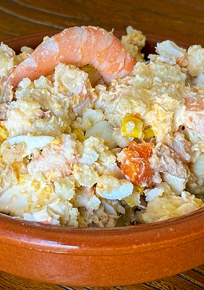Una foto de Ensaladilla de langostinos