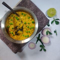 A picture of Methi Matar Malai.