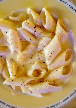 Foto di Pennoni rigati cacio e pepe a modo mio