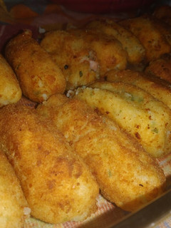Una foto de Croquetas de papa rellenas 🥔🍽