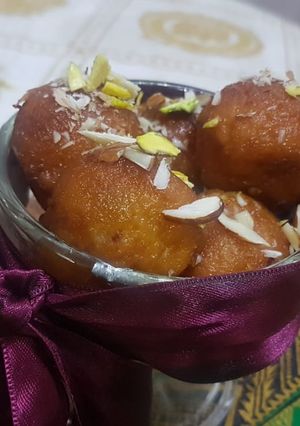 A picture of Gulab jaman.