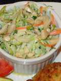 Ensalada de repollo con almendras