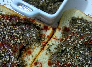 Una foto de Pasta de semillas de sésamo! (tahini)