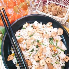 A picture of Garlic Rice.