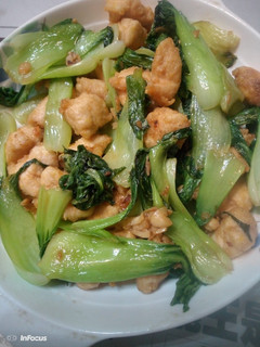 炸雞球炒青江菜 的食譜成品照片