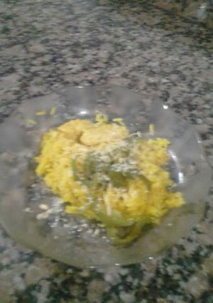 Una foto de Arroz seco con trocitos de pollo