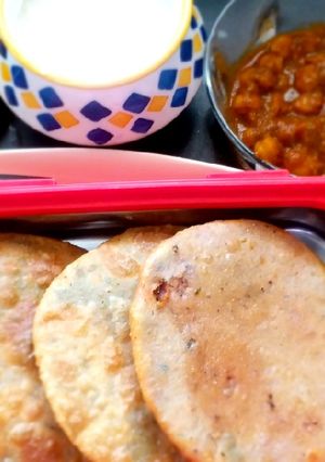 રતાળુ ફરસી પૂરી (Ratalu Farsi Poori Recipe In Gujarati) રેસીપી મુખ્ય ફોટો