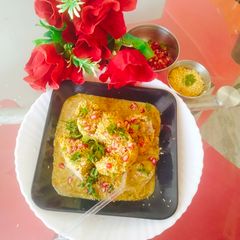 A picture of Aloo tikki chaat 💚😋😋.