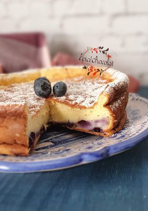 Une photo de Gâteau leger au fromage blanc et myrtilles