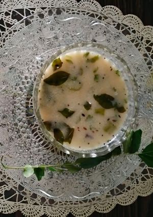 A picture of Gujarati (Kathiyawadi) Kadhi.