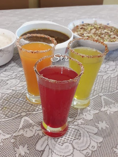 मॉकटेल (Mocktail recipe in hindi) रेसिपी मुख्य फोटो