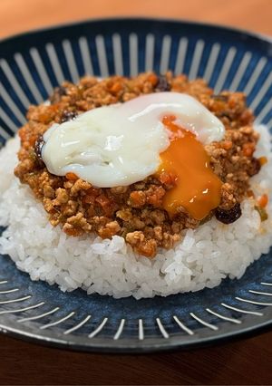 乾咖哩ドライカレー (改良版) 的食譜成品照片