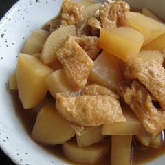 A picture of Simmered Daikon & Abura-age (Fried Thin Tofu).