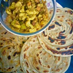 A picture of Lachha paratha.