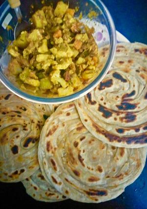 A picture of Lachha paratha.