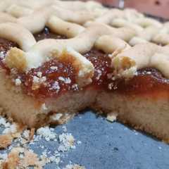 A picture of Pasta frola con aceite.