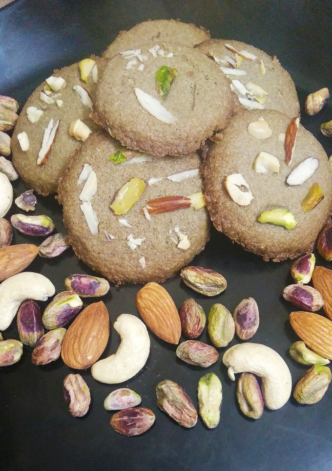 கம்பு நட்ஸ் குக்கீஸ் (Kambu nuts cookies recipe in tamil) செய்முறை முக்கிய புகைப்படம்