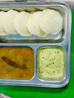 इडली सांभर (Idli sambar recipe in hindi) रेसिपी मुख्य फोटो