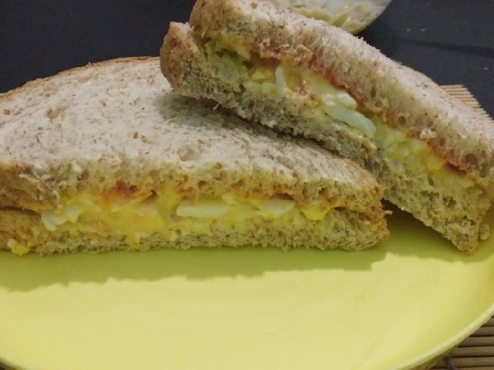 Langkah Mudah untuk Membikin Resep  Simple egg salad sandwich yang Enak, Enak Banget