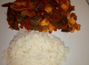 Una foto de Deliciosas rajas de chile poblano con chorizo y papas