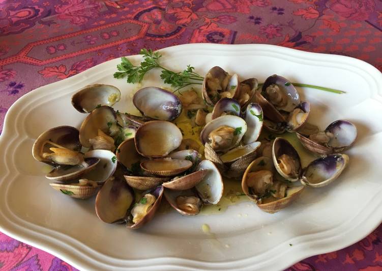 Almejas a la marinera