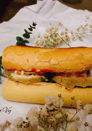 Hình của món Bánh mì chả giò.