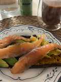 Salmón marinado al estragón
