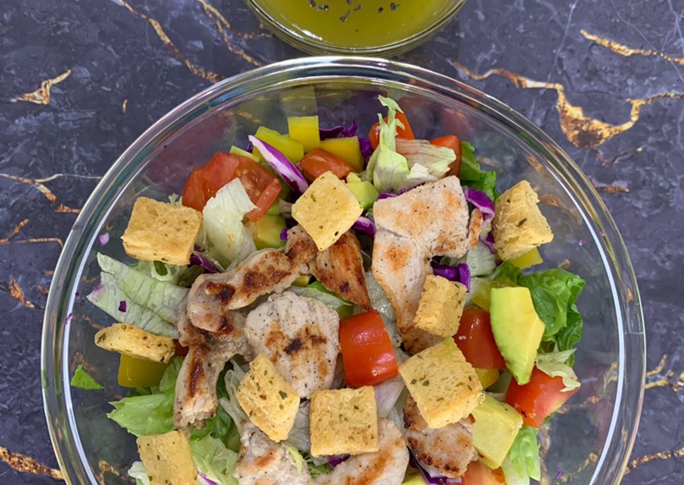 Chicken Caesar Salad + Croutons + Salad dressing Vinaigrette