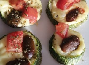 Una foto de Mini pizzetas zapallo italiano