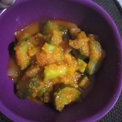 A picture of Courgette tomato stew.