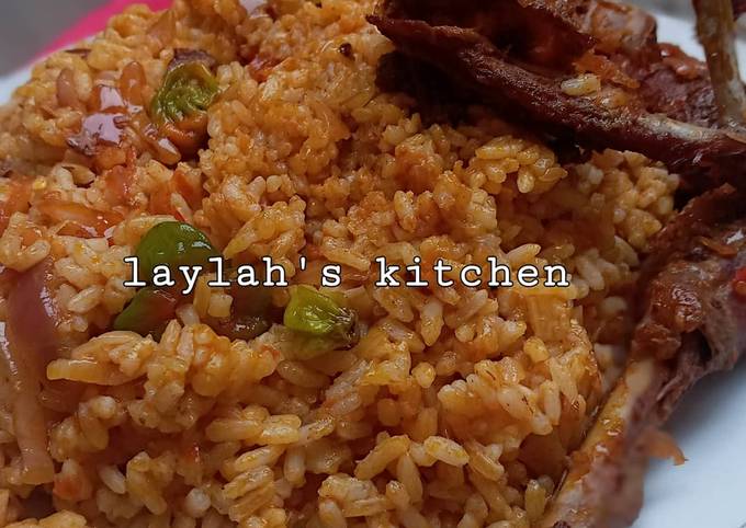 https://img-global.cpcdn.com/recipes/15e36fb028c4c150/680x482cq70/left-over-rice-into-native-jollof-rice-recipe-main-photo.jpg