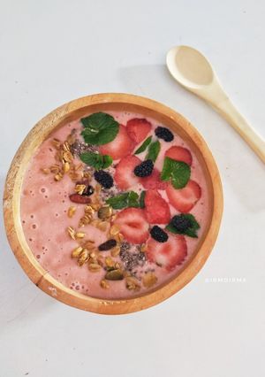 Foto resep Smoothie Bowl (Banana Strawberry🍓🍌)