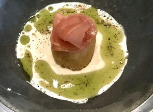 Zdjęcie przepisu Kulki krewetkowe, sos lemon butter, oliwa szczypiorkowa, imbir.