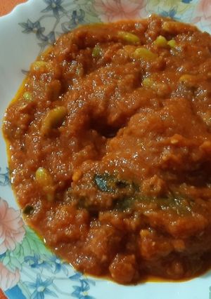 Una foto de Verdinas con tomate