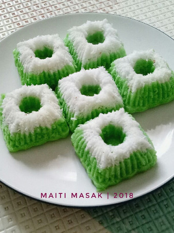 Resep Putu Ayu Super Moist #SeninSemangat Kekinian