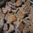 તલ ની ચીકી (Til Chiki Recipe In Gujarati)