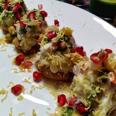 A picture of Mathri Chaat.