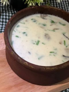 صورة لوصفة شوربة كريمة الدجاج والمشروم