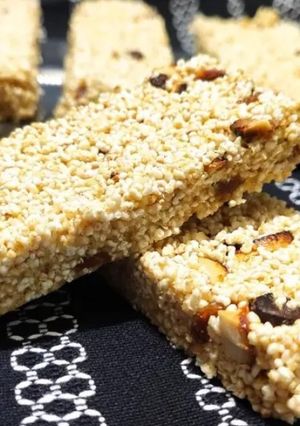 A picture of Rajgira granola bar.