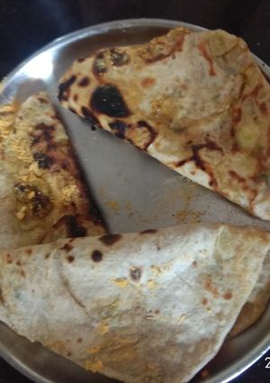 A picture of Batata paratha potatoes paratha.