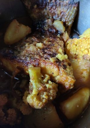 ফুলকপি ভেটকি মাছের ঝোল (fulkopi bhetki macher jhol recipe in Bengali) রেসিপির প্রধান ছবি