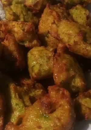 Foto di Frittelle di cavolo verde e cipolla di tropea