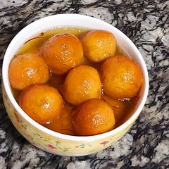 A picture of Milk powder gulab jamun😋.