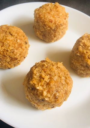 A picture of Leftover Rotis Ladoo.