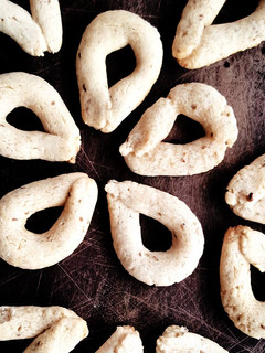 Una foto de Galletitas de anís con harina de arroz y maicena (SIN GLUTEN, SIN LACTOSA Y ECONÓMICAS)