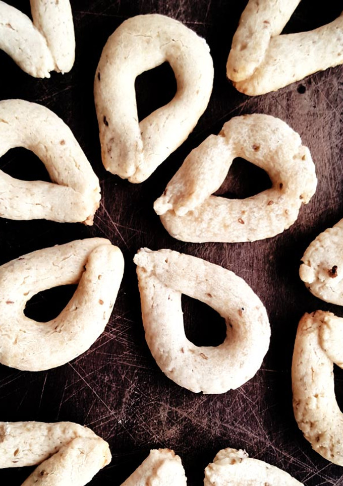Una foto de Galletitas de anís con harina de arroz y maicena (SIN GLUTEN, SIN LACTOSA Y ECONÓMICAS)