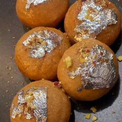 A picture of Thandai Mawa Kachori.