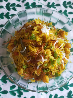 કાબુલી ચણા પુલાવ (Kabuli Chana Pulao Recipe In Gujarati) રેસીપી મુખ્ય ફોટો
