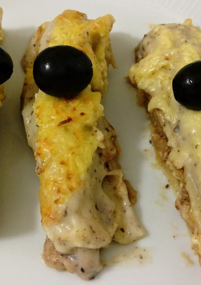 Una foto de Canelones rellenos de foie con bechamel trufada y parmesano